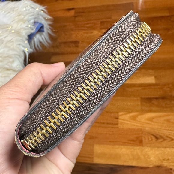 Louis Vuitton Authentic Zippy zip Clemence long DE wallet with duster only - Picture 5 of 16